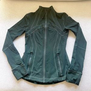 Lululemon define jacket size 4 in forest green